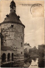 Ste Genevieve des Bois Le Donjon