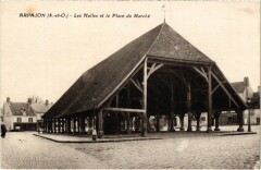 Arpajon Les Halles et Place du Marche à Arpajon