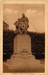 Corbeil Statue des Freres Galignani