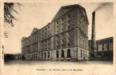 Corbeil Les Moulins Place de la Republique