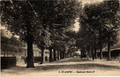 Etampes Boulevard Henri Iv