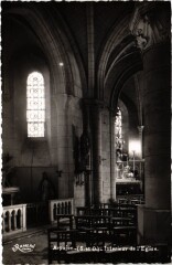 Arpajon Interieur de l'Eglise à Arpajon