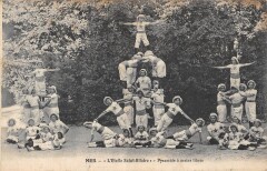 Mer - L'Etoile Saint Hilaire - Pyramide A Mains Libres -
													41 Loir et Cher
												