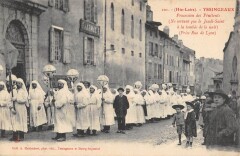 Yssingeaux - La Procession Des Penitents - Prise Rue De Lyon à Yssingeaux