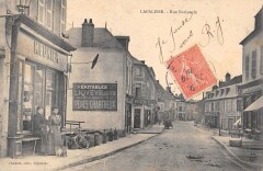 Lapalisse - Rue Nationale - Magasin Meunier à Lapalisse
