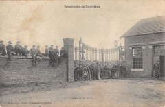 Catastrophe De Courrieres / La Foule Au N°10