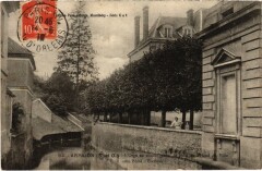 Arpajon L'Orge an amont prise du Pont de l'Hotel de Ville à Arpajon