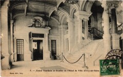 Ivry-Sur-Seine Grand Vestibule et Escalier de l'Hotel France à Ivry-sur-Seine