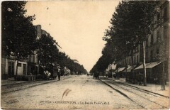 Charenton La Rue de Paris France