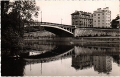 Saint-Maur des Fosses Le Pont de Champigny France
