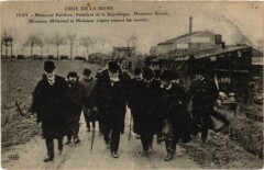 Carte postale ancienne Ivry Fallieres, Briand, Millerand, Lepine Crue de la Seine 1910
                                                                     à Ivry-sur-Seine
                                