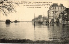 Charenton Le Quai et la Place des Carrieres submerges France