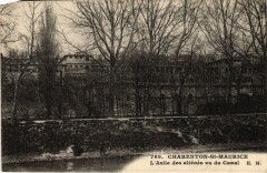 Charenton L'Asile des alienes vu du Canal France