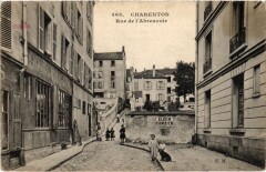 Charenton Rue de l'Abreuvoir France