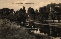 Le Pont suspendu a Saint-Maur Creteil France