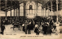 Belfort Interieur du Marche couvert à Belfort