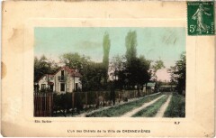 Chennevieres Un des Chaletes de la Villa