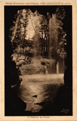 Viry-Chatillon A l'Inerieur des Grottes France