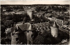 Dourdan Le Chateau France à Dourdan