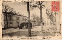 Montgeron Place de l'Eglise France -
																					91230 Montgeron
																			