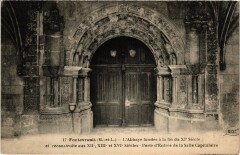 Fontevrault Abbaye Porte