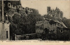 Montreuil-Bellay Porte de Ville à Montreuil-Bellay