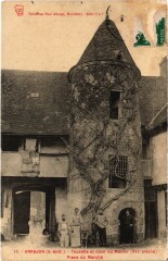 Arpajon Tourelle et Cour du Manoir France à Arpajon