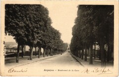 Arpajon Boulevard de la Gare France à Arpajon