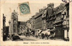 Elbeuf Vieilles maisons rue Saint-Jean France