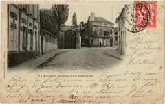 La Bouvaiche, ancienne porte seigneuriale France