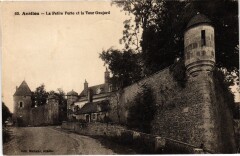 Avallon Petite Porte à Avallon