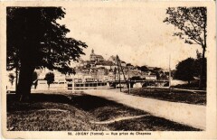 Joigny vue prise du chapeau à Joigny