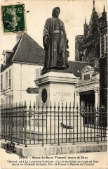 Sens Statue du baron Thénard