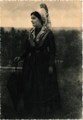 Lusignan Costume de Citadine Folklore