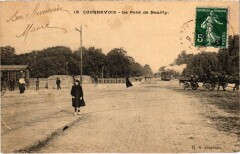 Courbevoie Le Pont de Neuilly France à Courbevoie