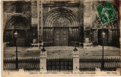 Saint-Denis Portail de la Facade Principale France à Saint-Denis
