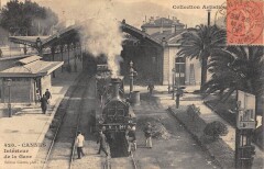 Cannes - Interieur De La Gare - Train à Cannes