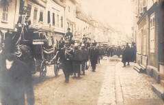 Carte Photo - Courville Catastrophe Du Chemin De Fer - Les Obseques N°6 -
													28 Eure et Loir
												
