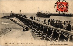 Calais The Queen dans les Jetées Ships à Calais