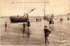 Berck-Plage Barques de peche au mouillage à Arques