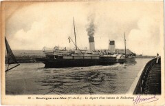 Boulogne-sur-Mer départ d'un bateau de Folkestone Ships à Boulogne-sur-Mer