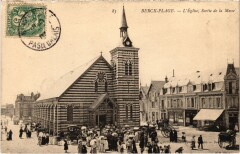 Berck-Plage Eglise Sortie de la Messe à Berck