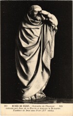Musee de Dijon Statuette de Pleurant à Dijon