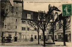 Dijon Faculte de Droit et Buste du Jurisconsulte Proudhon à Dijon