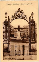 Dijon Place Darcy Statue Francois Rude à Dijon