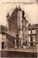 Dijon Palais de Ducs de Bourgogne Tour de Bar à Dijon