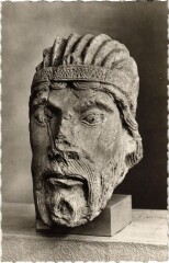 Musee de Dijon Statue deSt Benigne à Dijon