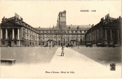 Dijon Place d'Armes Hotel de Ville à Dijon