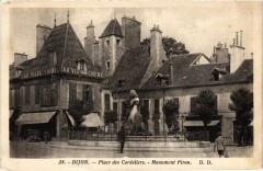 Dijon Place des Cordeliers Monument Piron à Dijon