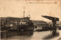 Brest Grand Pont passage d'un cuirassé à Brest